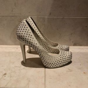 Adorable BCBG heels